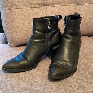 WISHBONE black leather booties